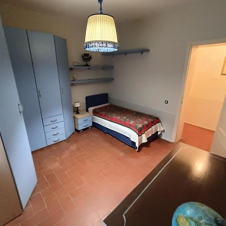 Cozy Apartment Near The City Walls Lucca Exterior foto